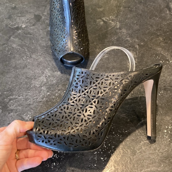 Women’s Vince Camuto Jaso black leather stiletto shoes size 9 - Picture 4 of 11